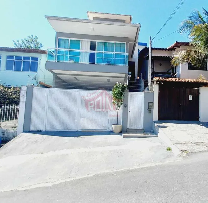 Foto 1 de Casa com 4 Quartos à venda, 263m² em Pendotiba, Niterói