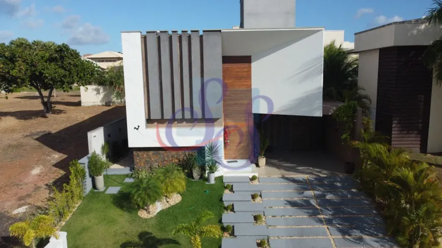 Foto 1 de Casa com 4 Quartos à venda, 300m² em Centro, Eusébio