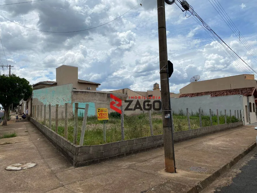 Foto 1 de Lote/Terreno à venda, 437m² em Santa Maria, Uberaba