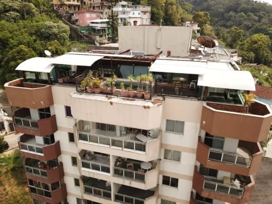 Foto 1 de Apartamento com 3 Quartos à venda, 396m² em Centro, Petrópolis