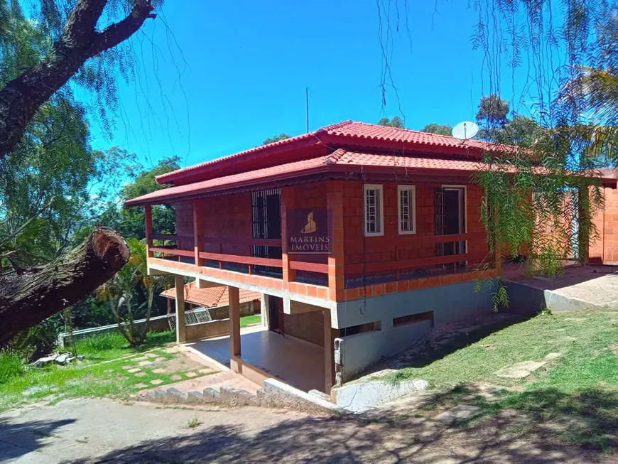 Foto 1 de Fazenda/Sítio com 3 Quartos à venda, 1200m² em Ivoturucaia, Jundiaí