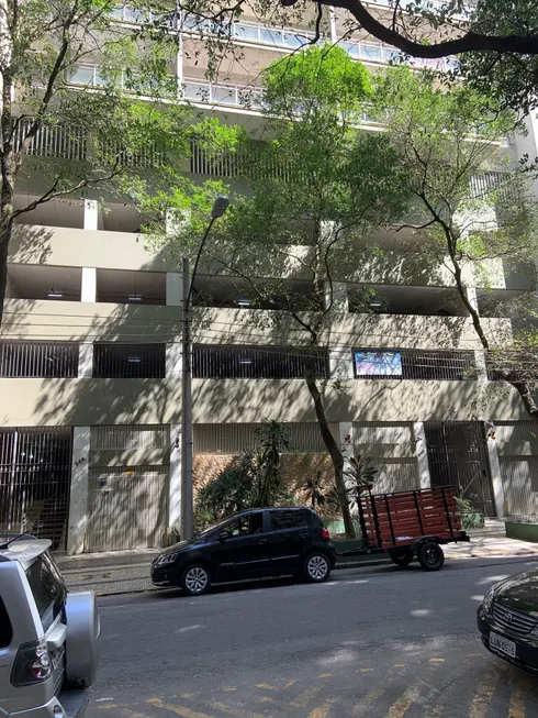 Foto 1 de Apartamento com 2 Quartos para alugar, 75m² em Copacabana, Rio de Janeiro