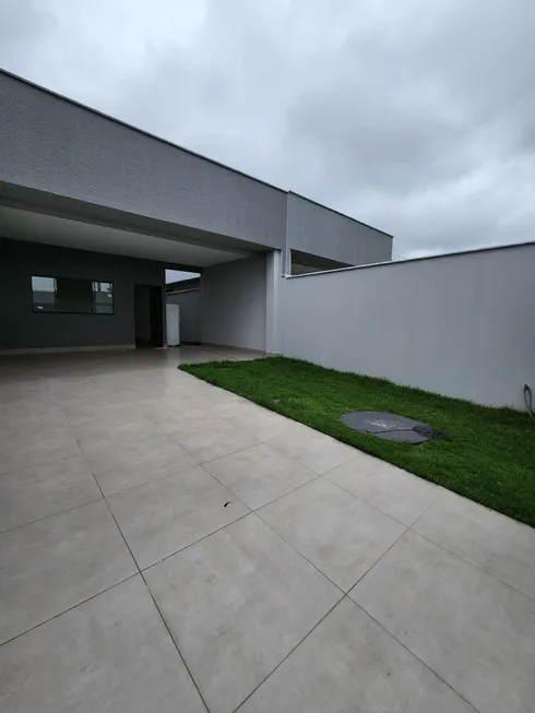 Foto 1 de Casa com 3 Quartos à venda, 115m² em Parque Ibirapuera, Aparecida de Goiânia
