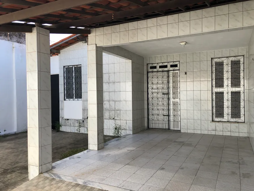 Foto 1 de Casa com 2 Quartos à venda, 133m² em Mondubim, Fortaleza