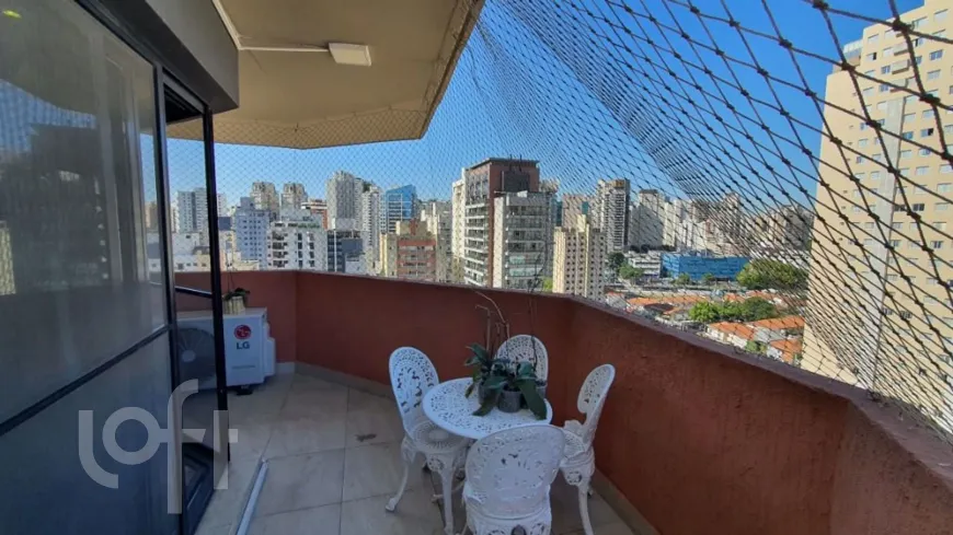 Foto 1 de Apartamento com 4 Quartos à venda, 155m² em Vila Olímpia, São Paulo