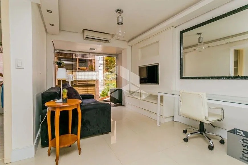 Foto 1 de Apartamento com 1 Quarto à venda, 45m² em Mont' Serrat, Porto Alegre