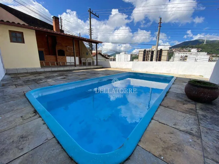 Foto 1 de Casa com 5 Quartos à venda, 287m² em Panorama, Teresópolis