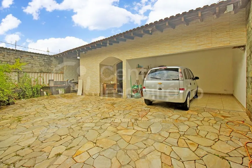 Foto 1 de Casa com 3 Quartos à venda, 200m² em Belmira Novaes, Peruíbe