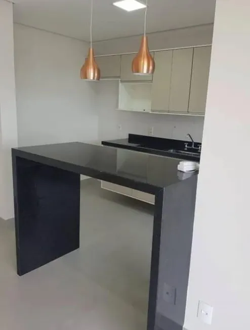 Foto 1 de Apartamento com 2 Quartos à venda, 61m² em Jardim Tupanci, Barueri