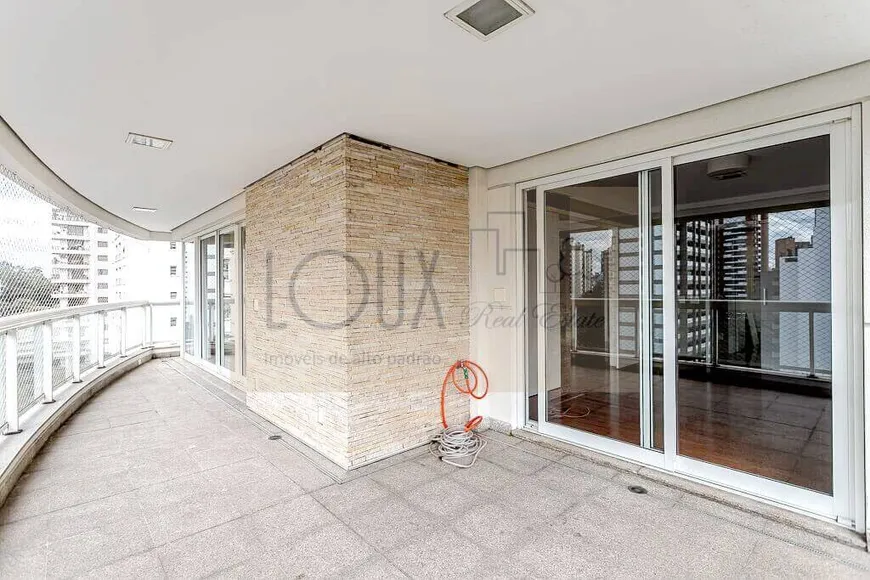 Foto 1 de Apartamento com 3 Quartos à venda, 222m² em Vila Nova Conceição, São Paulo