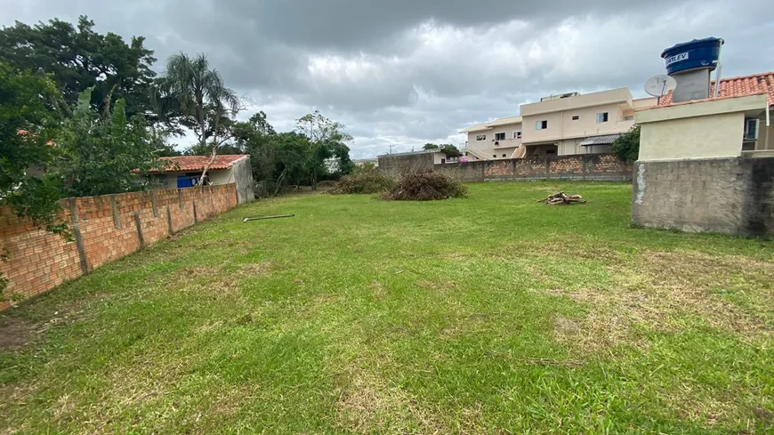 Foto 1 de Lote/Terreno à venda, 883m² em Campo Duna, Garopaba