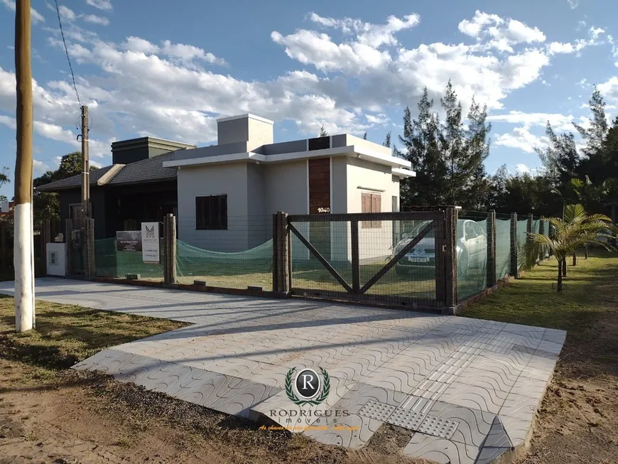 Foto 1 de Casa com 2 Quartos à venda, 67m² em Praia Paraiso, Torres