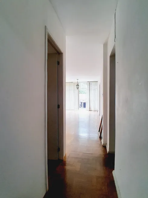 Foto 1 de Apartamento com 1 Quarto à venda, 60m² em Independência, Petrópolis