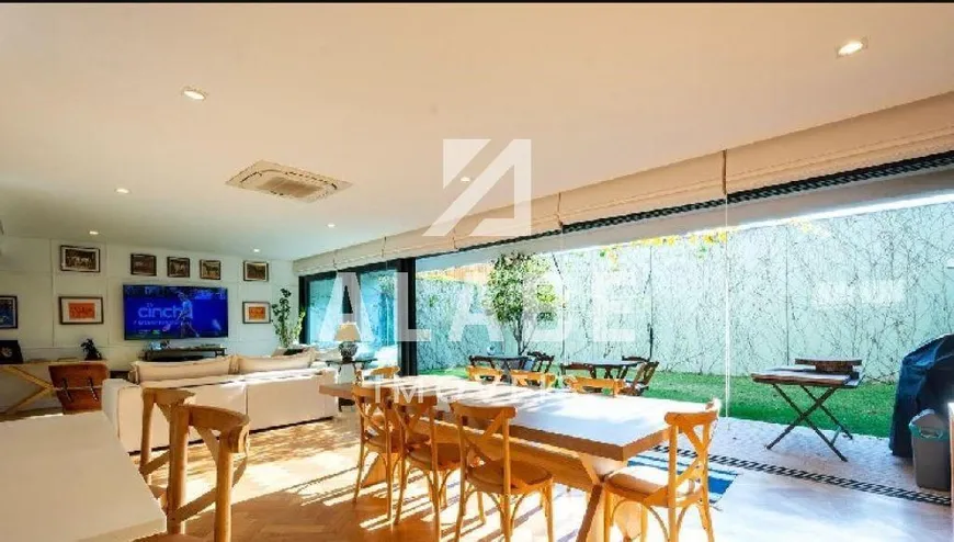 Foto 1 de Casa de Condomínio com 3 Quartos à venda, 550m² em Brooklin, São Paulo