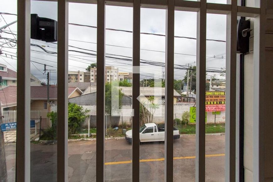 Casa na Rua Pastor Antônio Polito, Alto Boqueirão em Curitiba, por