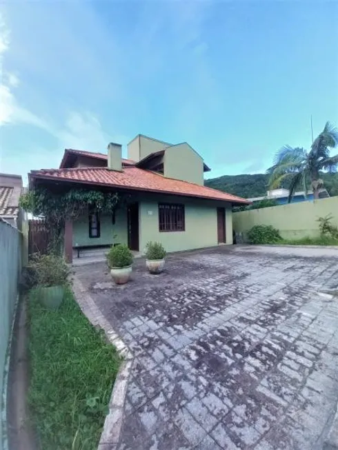 Foto 1 de Casa com 3 Quartos para alugar, 245m² em Lagoa da Conceição, Florianópolis