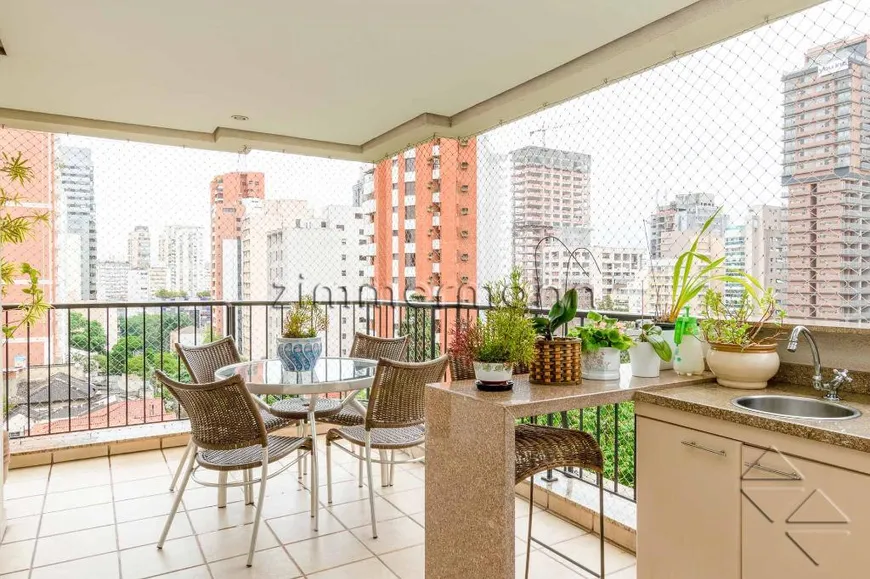 Foto 1 de Apartamento com 4 Quartos à venda, 225m² em Pinheiros, São Paulo