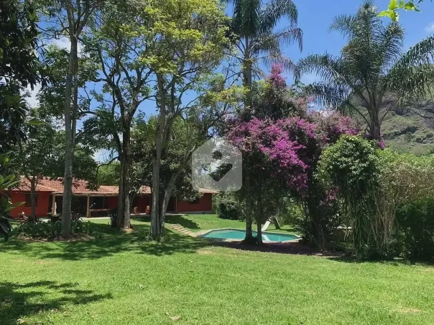 Foto 1 de Casa com 5 Quartos à venda, 350m² em Bonsucesso, Petrópolis