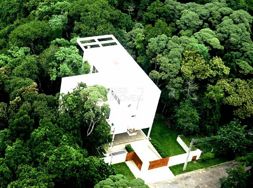 Foto 1 de Casa com 3 Quartos à venda, 475m² em São Lourenço, Curitiba