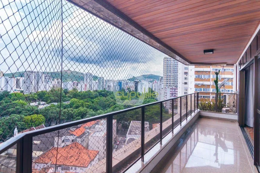 Foto 1 de Apartamento com 4 Quartos à venda, 300m² em Icaraí, Niterói