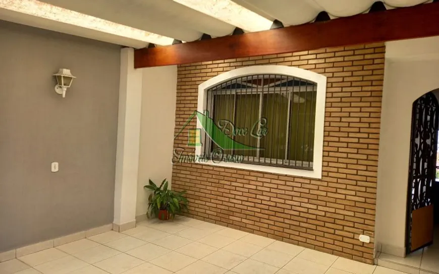 Foto 1 de Sobrado com 3 Quartos à venda, 230m² em Jardim das Flores, Osasco