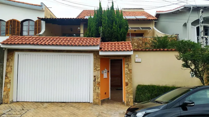 Foto 1 de Sobrado com 4 Quartos à venda, 340m² em Vila Mogilar, Mogi das Cruzes