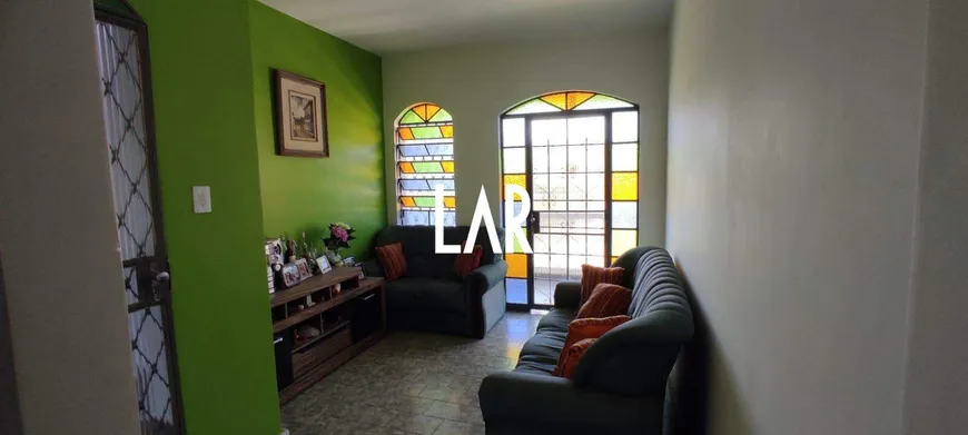 Foto 1 de Casa com 3 Quartos à venda, 200m² em Tupi A, Belo Horizonte