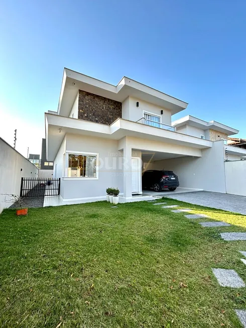 Foto 1 de Casa com 3 Quartos à venda, 228m² em Saguaçú, Joinville