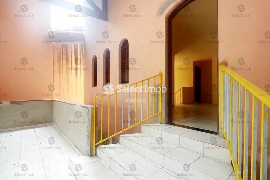 Foto 1 de Casa com 3 Quartos para alugar, 201m² em Suissa, Ribeirão Pires