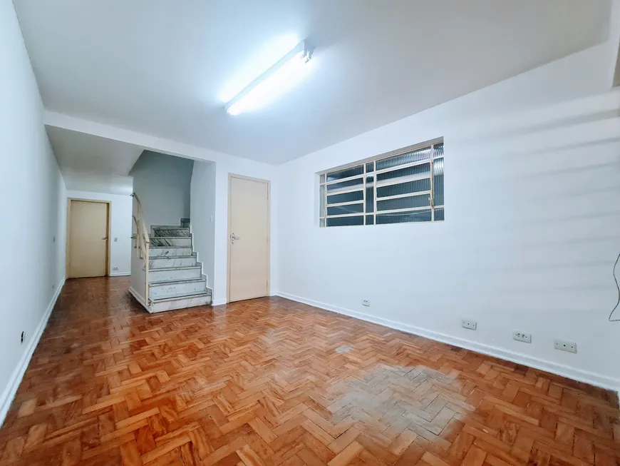 Foto 1 de Casa com 2 Quartos para venda ou aluguel, 120m² em Chácara Santo Antônio, São Paulo