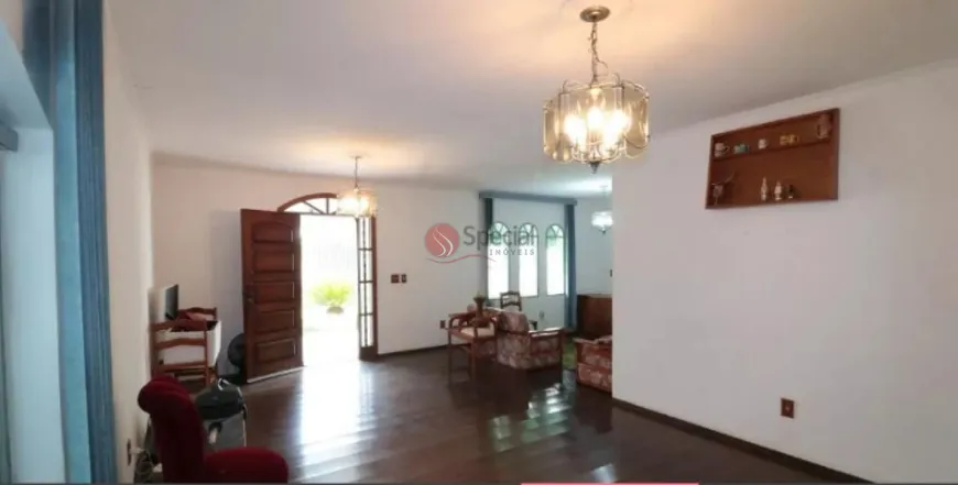 Foto 1 de Casa com 4 Quartos à venda, 200m² em Vila Carrão, São Paulo