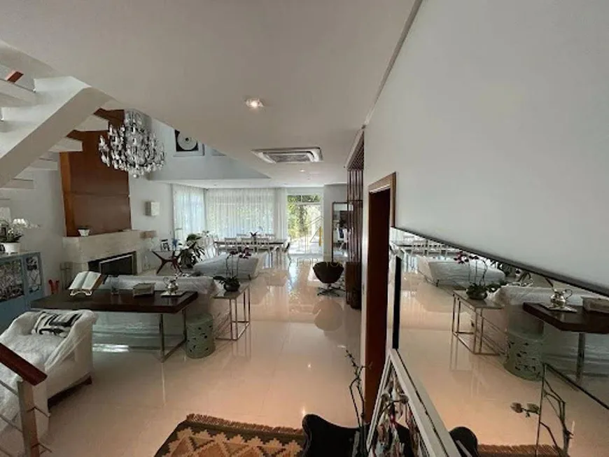 Foto 1 de Casa de Condomínio com 4 Quartos à venda, 400m² em Alphaville Industrial, Barueri