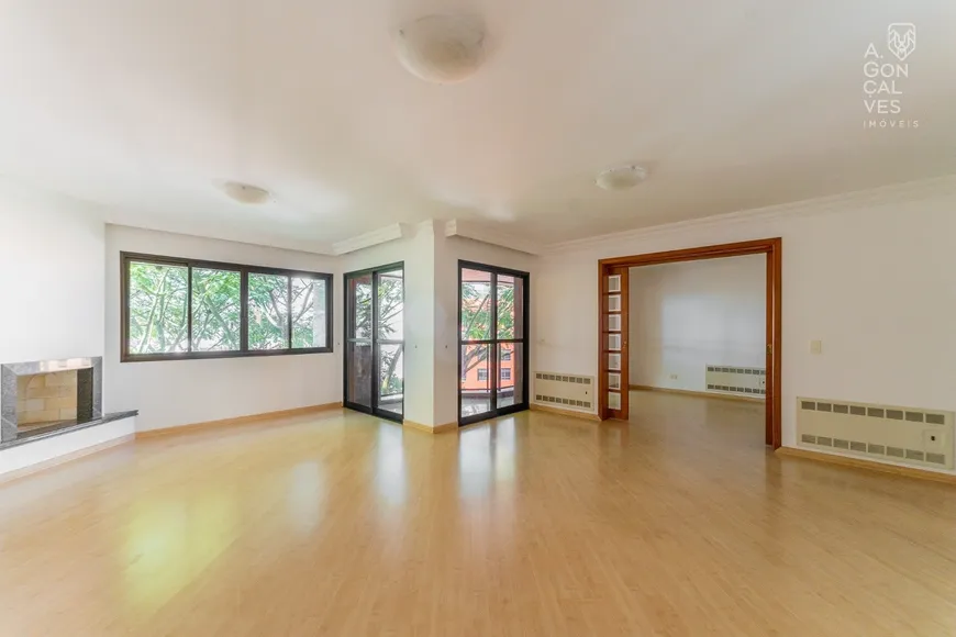 Foto 1 de Apartamento com 3 Quartos para alugar, 158m² em Alto da Glória, Curitiba