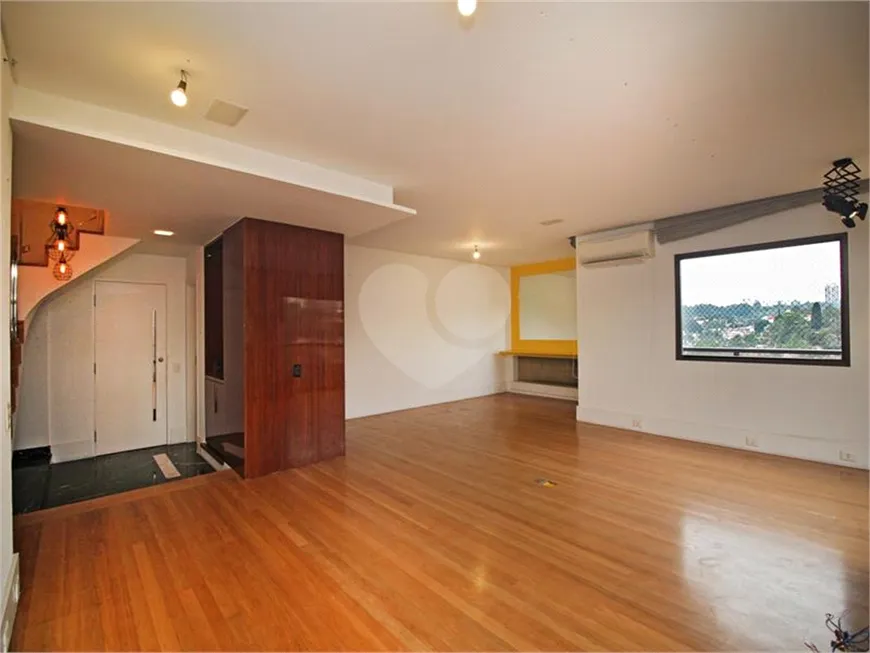 Foto 1 de Apartamento com 3 Quartos à venda, 180m² em Pacaembu, São Paulo