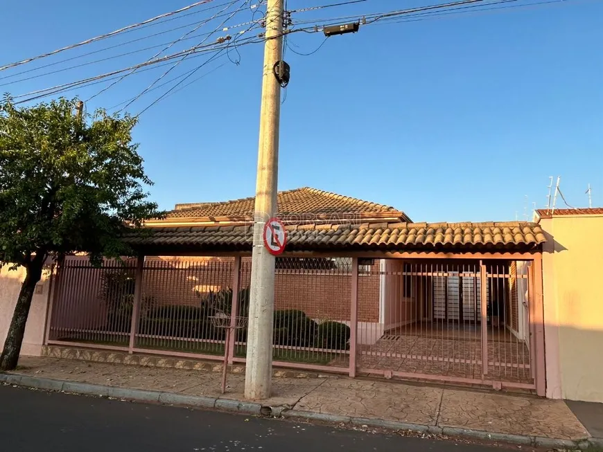 Foto 1 de Casa com 3 Quartos à venda, 230m² em Jardim do Carmo, Araraquara