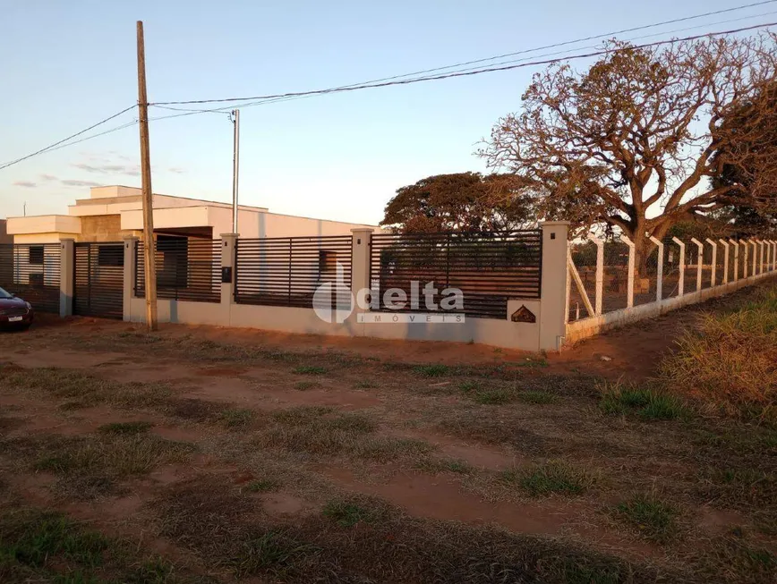 Foto 1 de Fazenda/Sítio com 5 Quartos à venda, 200m² em Area Rural de Uberlandia, Uberlândia