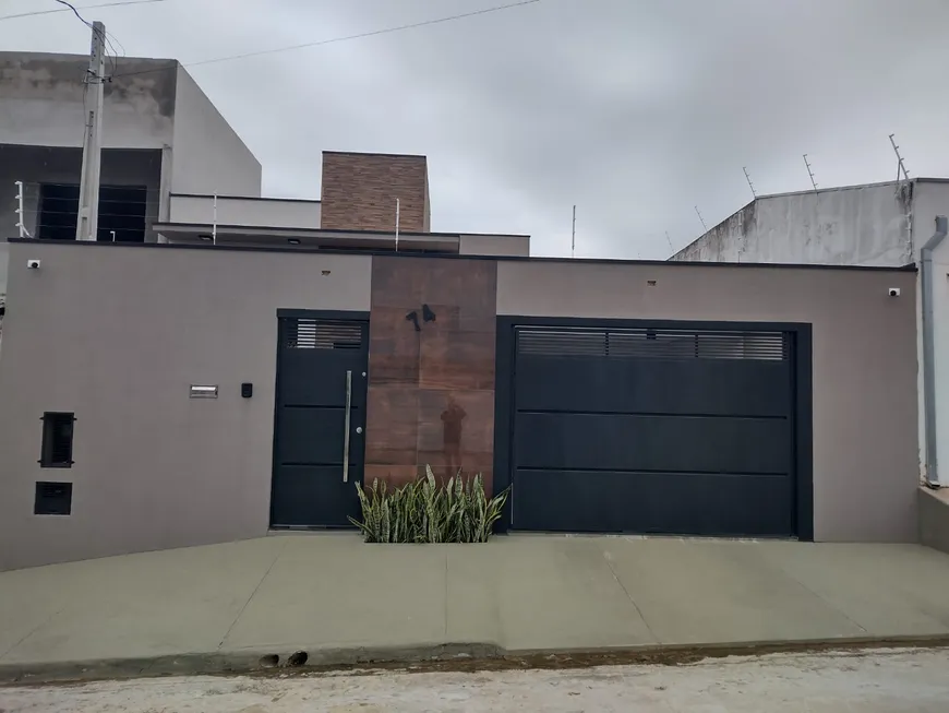 Foto 1 de Casa com 3 Quartos à venda, 161m² em Parque dos Girassois, Cosmópolis