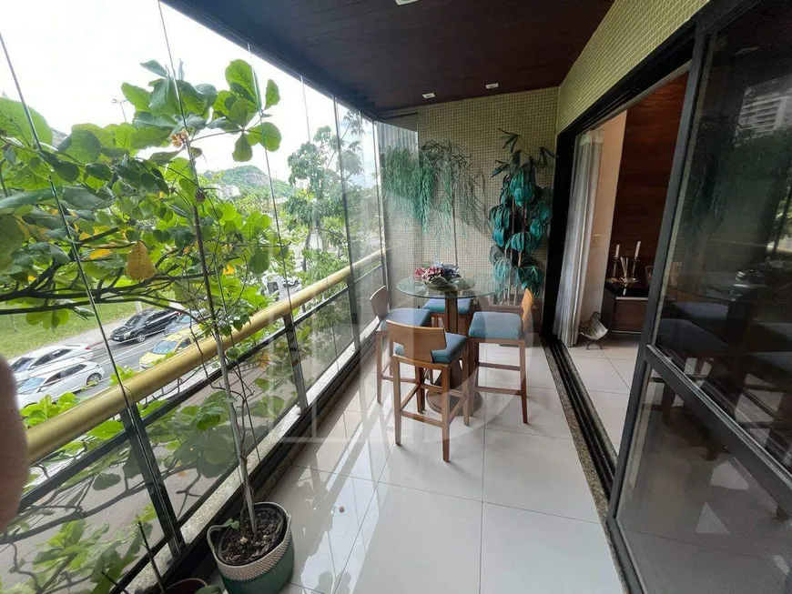 Foto 1 de Apartamento com 2 Quartos à venda, 114m² em Lagoa, Rio de Janeiro