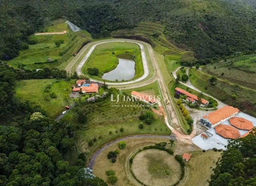 Foto 1 de Fazenda/Sítio com 50 Quartos à venda, 1000000m² em Varzea, Teresópolis