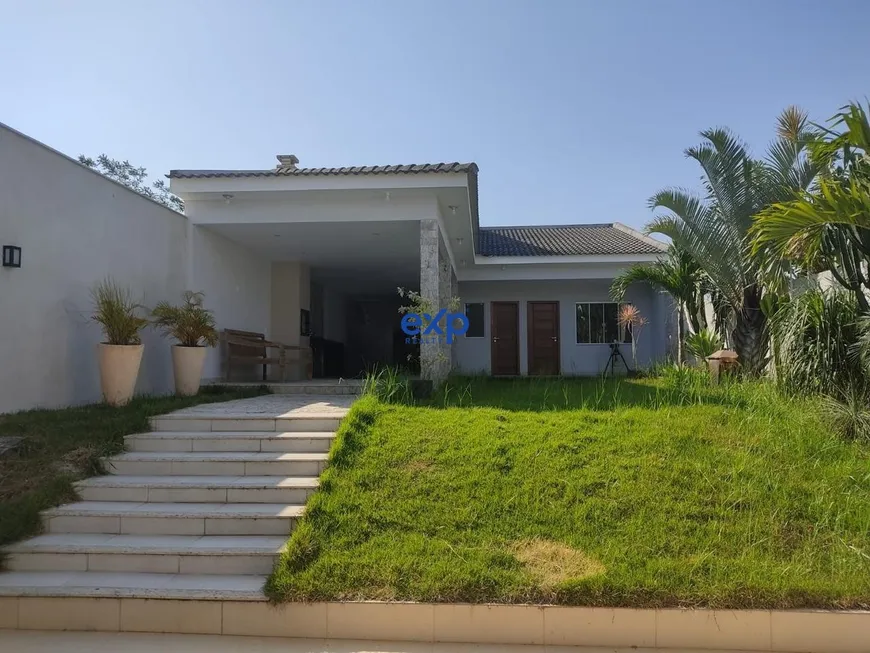 Foto 1 de Casa com 3 Quartos para alugar, 260m² em Lagoa, Macaé
