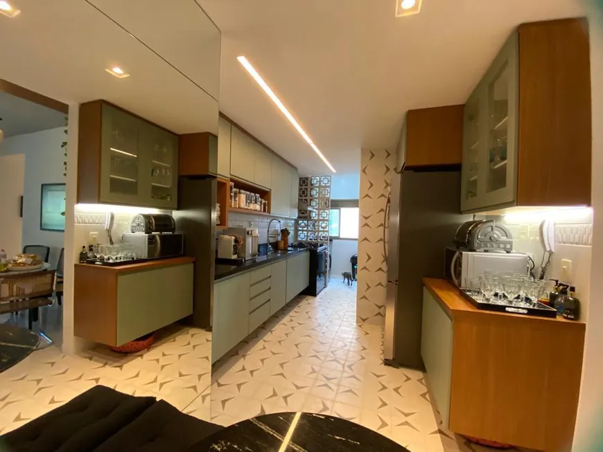 Foto 1 de Apartamento com 3 Quartos à venda, 111m² em Peninsula, Rio de Janeiro