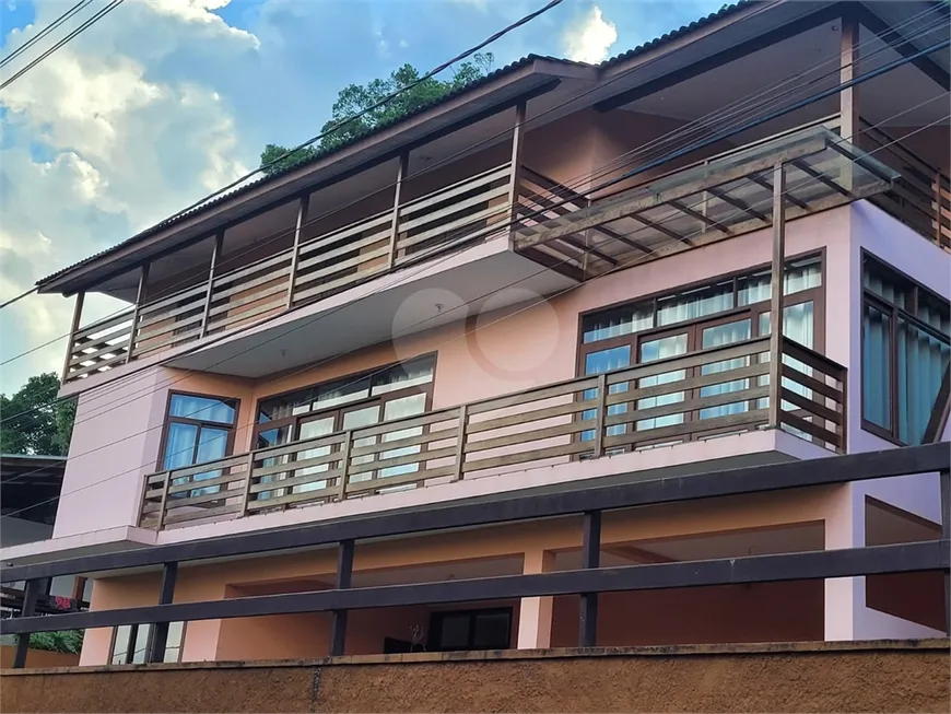 Foto 1 de Casa de Condomínio com 7 Quartos à venda, 351m² em Serra da Cantareira, Mairiporã