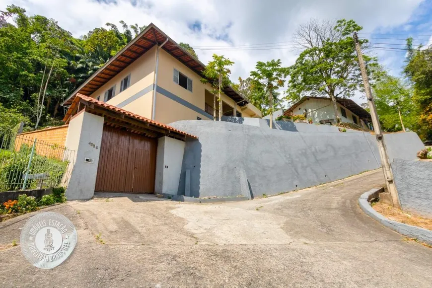 Foto 1 de Casa com 5 Quartos à venda, 300m² em Vorstadt, Blumenau