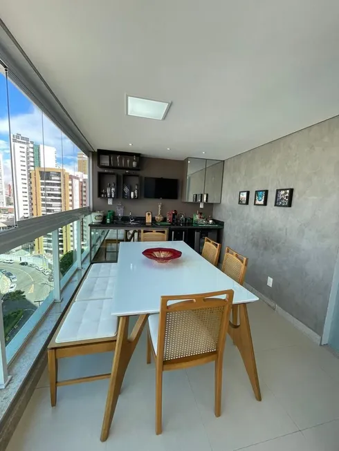 Foto 1 de Apartamento com 3 Quartos à venda, 126m² em Loteamento Aquarius, Salvador