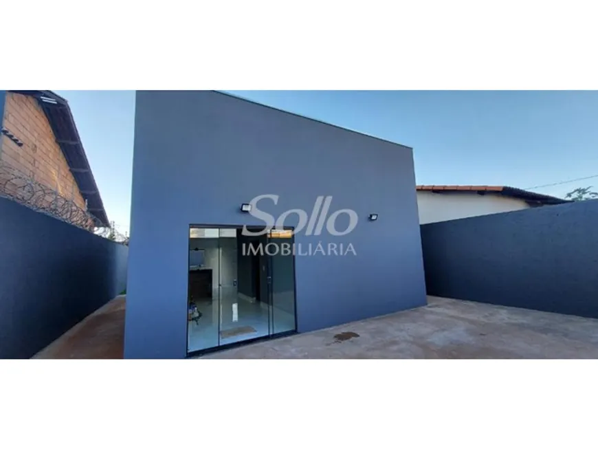 Foto 1 de Casa com 2 Quartos à venda, 72m² em Jardim das Palmeiras, Uberlândia