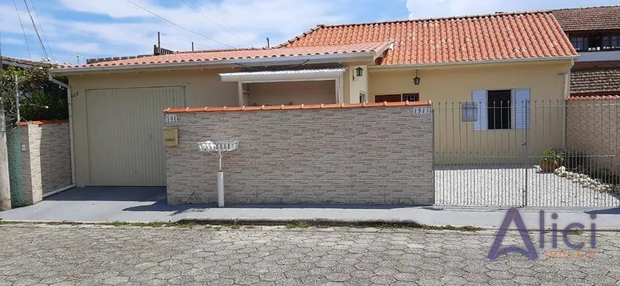 Foto 1 de Casa com 4 Quartos à venda, 170m² em Campeche, Florianópolis