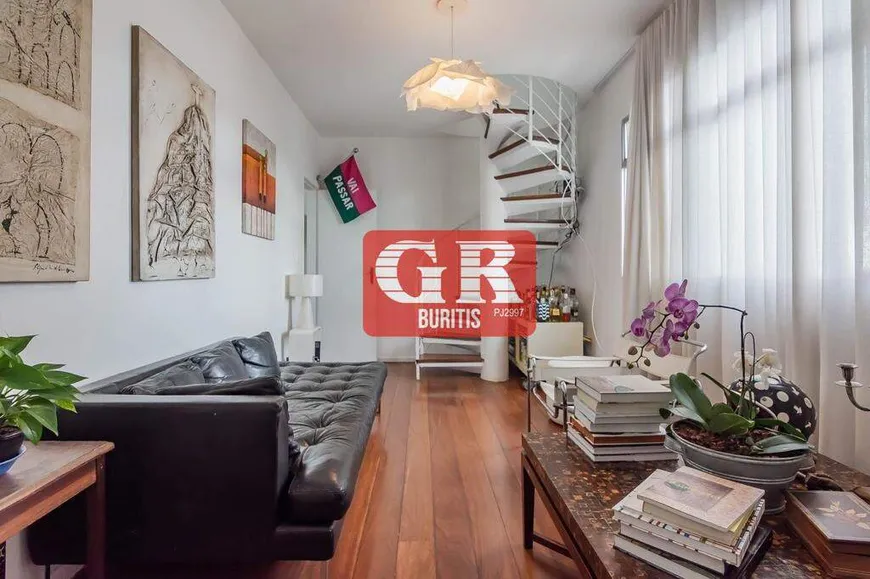 Foto 1 de Apartamento com 3 Quartos à venda, 260m² em Santo Antônio, Belo Horizonte
