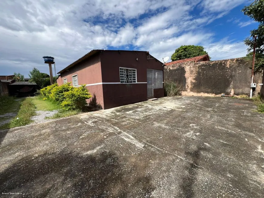 Foto 1 de Casa com 2 Quartos à venda, 525m² em Santa Maria, Brasília