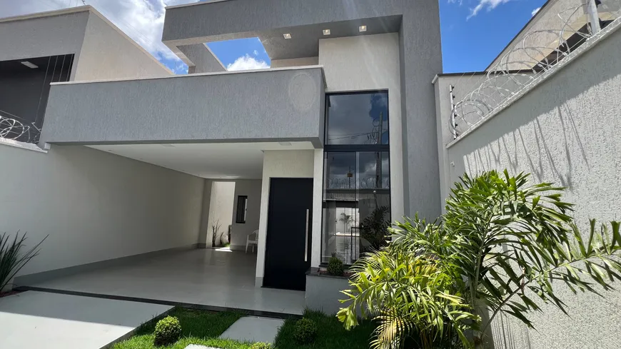 Foto 1 de Casa com 3 Quartos à venda, 116m² em Setor Serra Dourada 3 Etapa, Aparecida de Goiânia