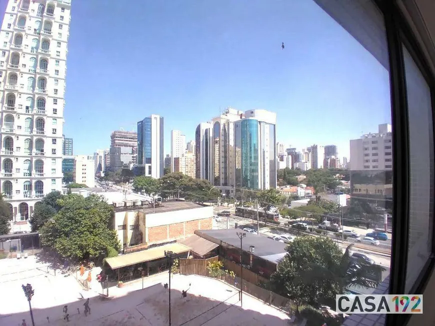 Foto 1 de Sala Comercial para alugar, 32m² em Campo Belo, São Paulo